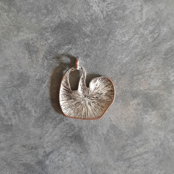 Sloth Pendant - Picture 2 of 2